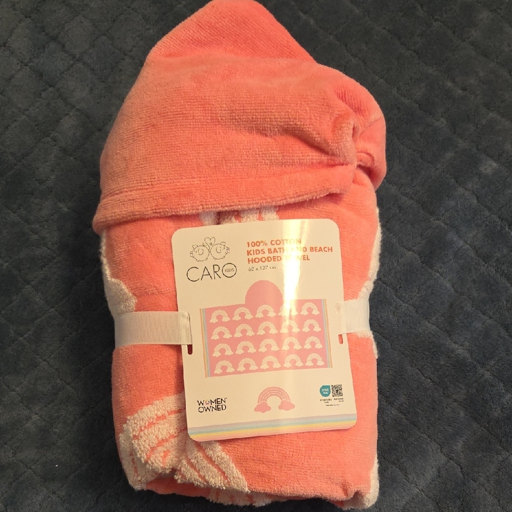 Caro Kids Pink Hooded Kids Towel With Rainbows